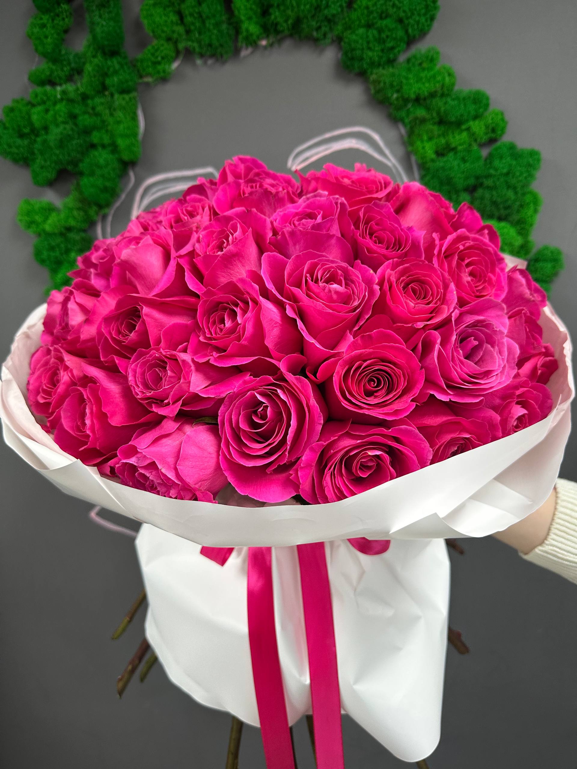 51 розовая роза